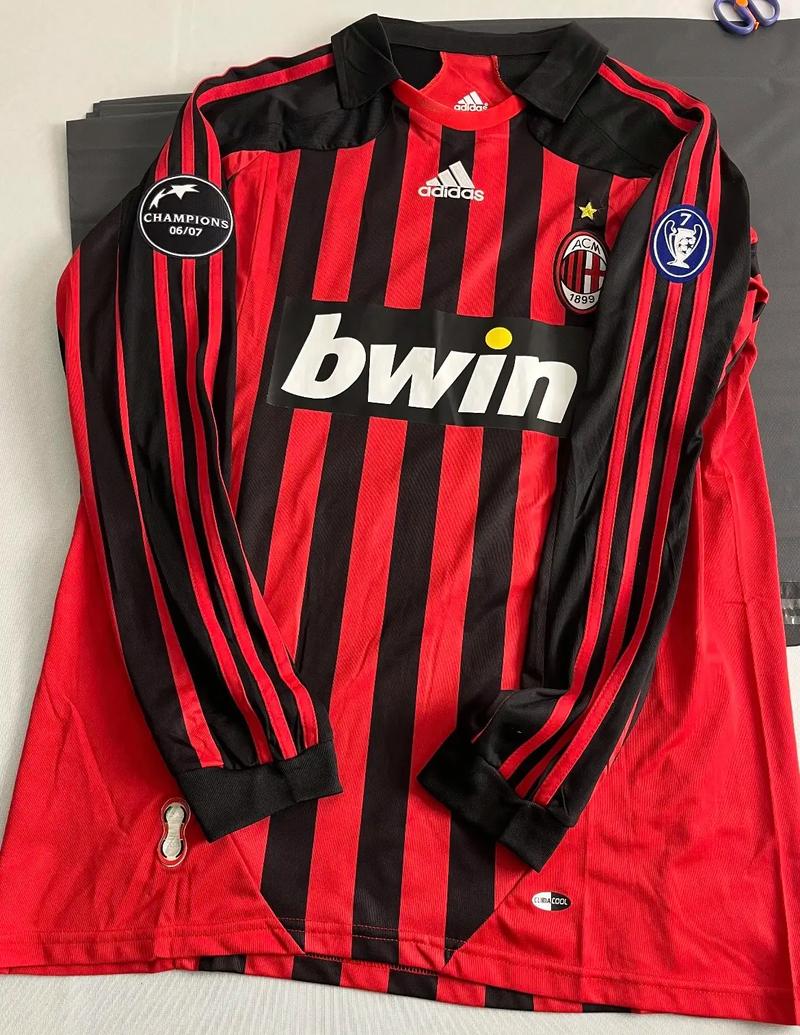 拜仁vs圣保利：凯恩领衔，卡尔、金玟哉、格雷罗首发（拜仁战圣保利：凯恩挂帅，卡尔、金玟哉、格雷罗先发）