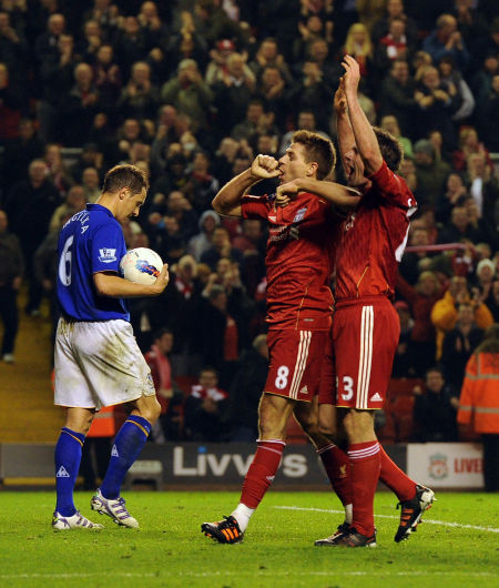 逆天，挪威甲门将点球大战一脚将摆好的球踢走以干扰对方（离谱！挪威甲门将在点球大战中一脚踢走摆好的球干扰对手）