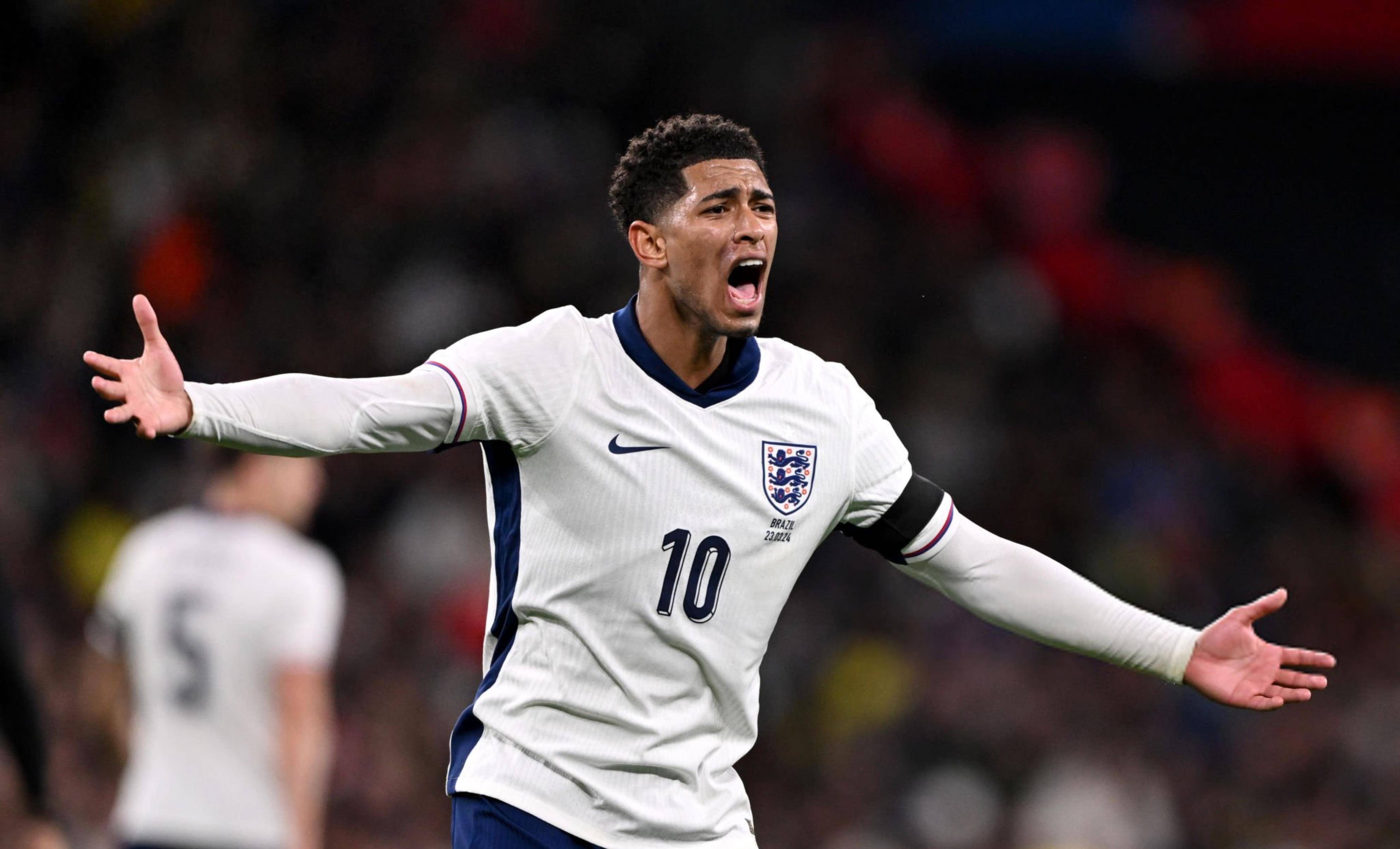 王世龙顶替贝帅成同曦主帅冲季后赛！但就这配置耐心培养新人吧！（王世龙接任同曦主帅冲击季后赛，但以现有阵容更该耐心培养新人）